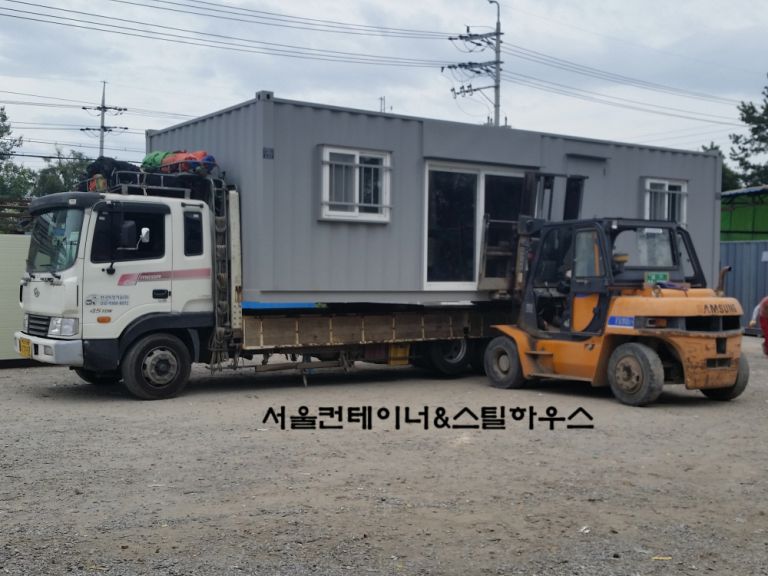    충북 음성 4m*9m 컨테이너, 바닥 체크철판시공, 방 전기온돌지공하여 출고