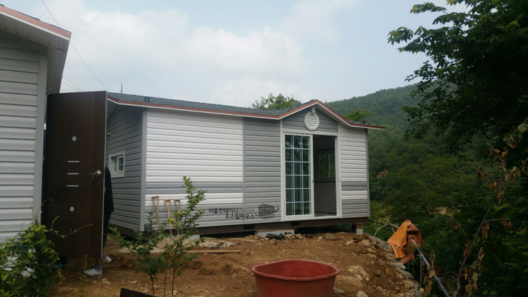  제천 이동식주택-2, 낚시터에서 사용하게될 3m*6m 비닐싸이딩 이동식주택 - 공동취사시설 갖춤 