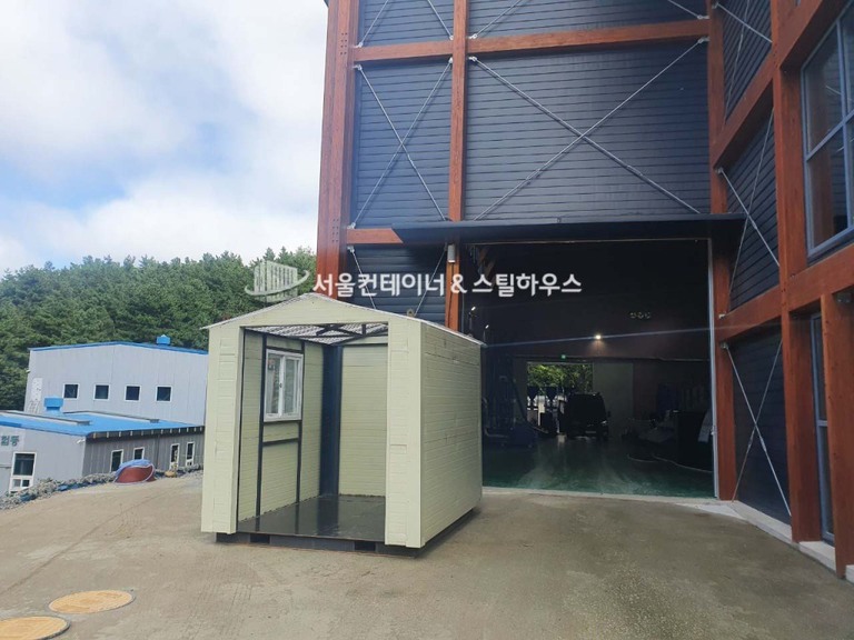 경기도 포천시 이동식주택 , 연구용 특수목적으로 주문 제작된 이동식주택 2차 납품하였습니다.