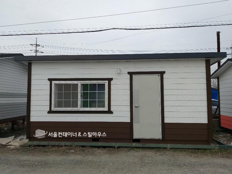  이천 설성으로 출고완료된 이동식주택입니다. 비교적 경제적인 가격으로 합리적인 이동식주택 마련하세요~