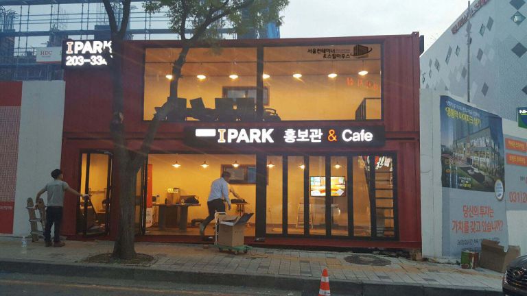  수원 3m*9m 2층, 내부계단, 레일등, 폴딩도어 설치 모델하우스및 홍보관설치완료