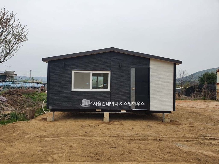 서울컨테이너의 농막 이동식주택, 여주시 가남읍으로이동식주택 출고했습니다.